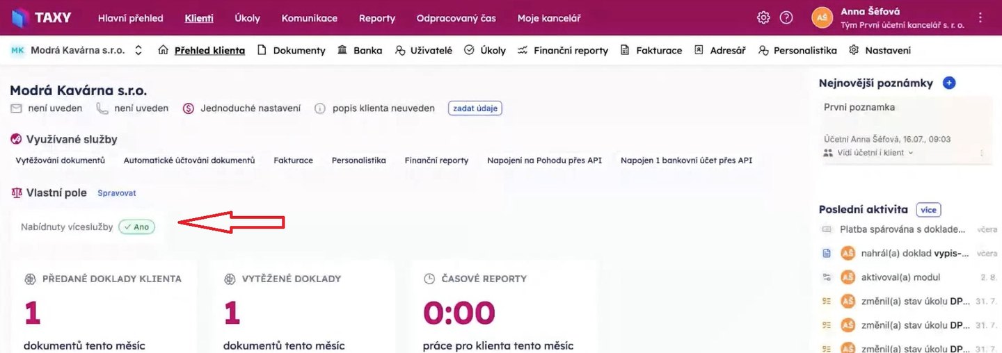 Detail klienta se sekcí Vlastní pole a vyplněnou hodnotou Nabídnuty víceslužby